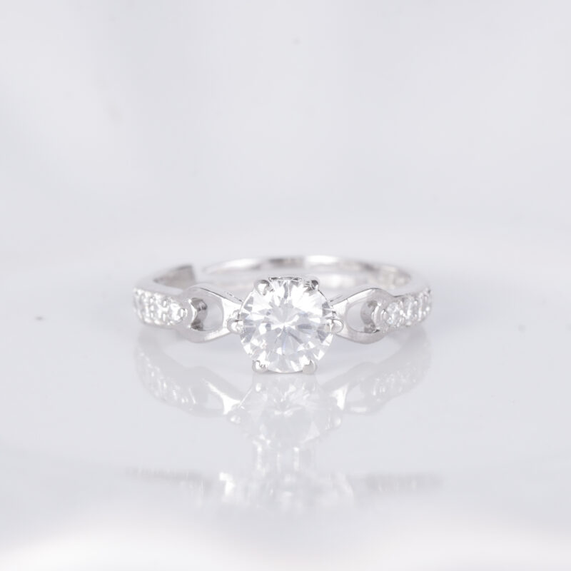 Vellora Ring